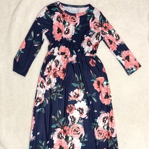 Floral Maxi Dress!!